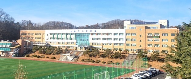 '교육으로 미래를 여는 옥천' 축포…서울대 수시 4명 합격자 배출