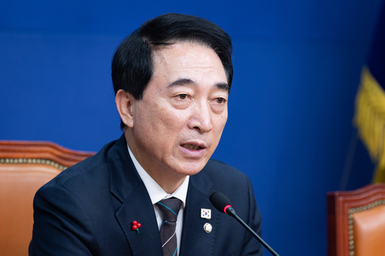 민주 "내란전판 예규, 진작 했어야…대법, 법안 취지 살펴 준비하길"