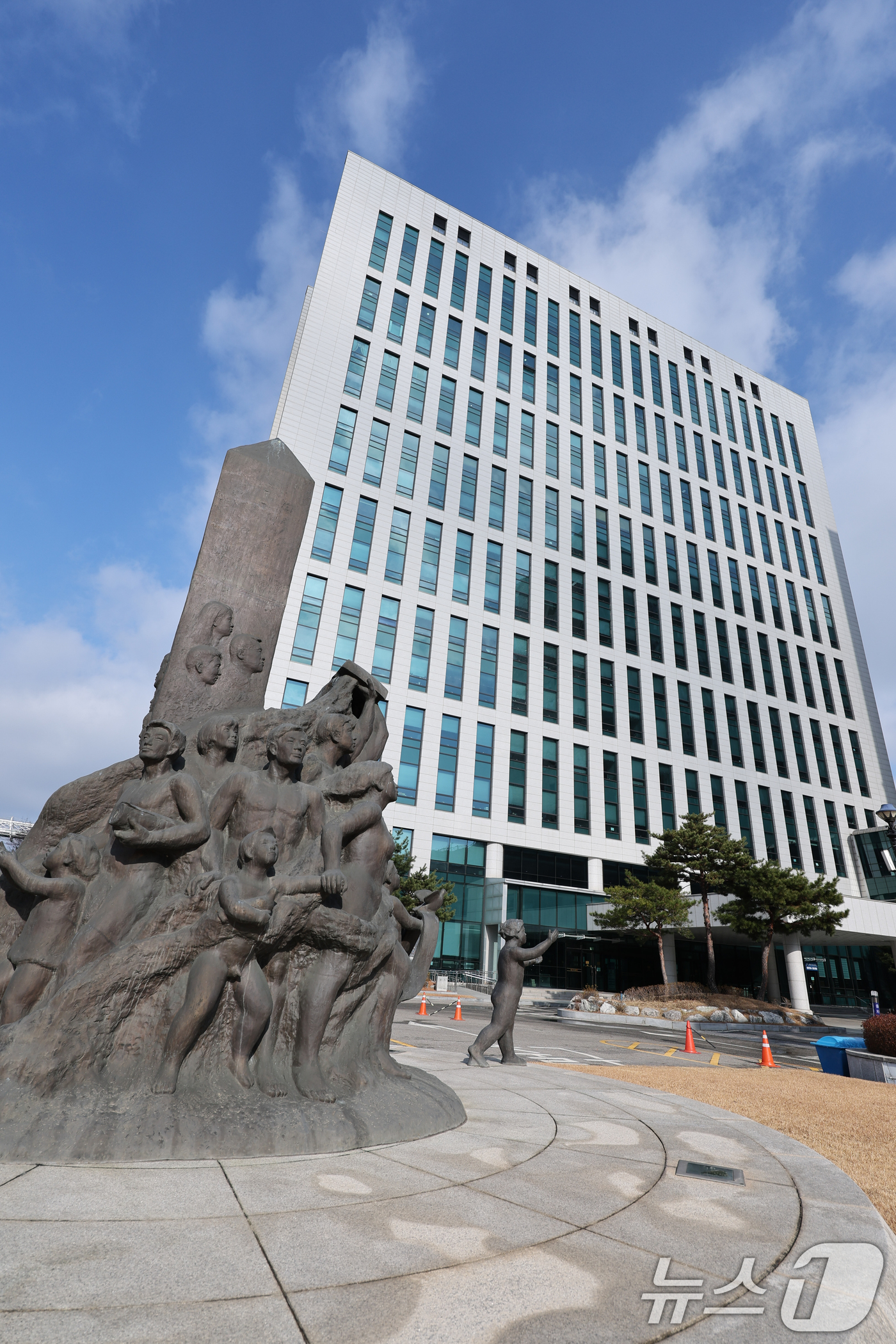 (서울=뉴스1) 안은나 기자 = 12·3 비상계엄 관련 내란·외환 의혹을 수사해 온 내란 특검팀(특별검사 조은석)의 최종수사결과 발표를 하루 앞둔 14일 내란 특검이 있는 서울 서 …