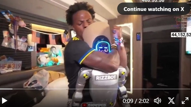 사람 인플루언서가 로봇 인플루언서 때려 100만달러 소송당해