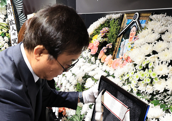 고 김지미 배우에게 추서되는 금관문화훈장