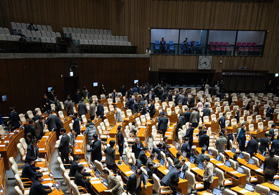 3박4일 무제한토론 종료된 국회 본회의