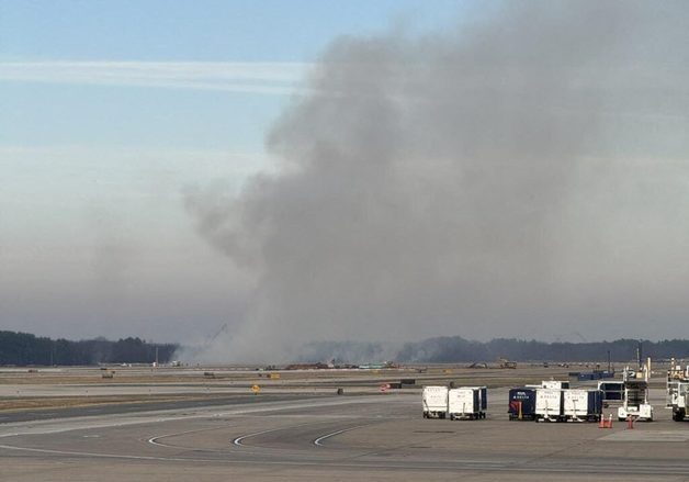 도쿄행 유나이티드 항공기, 엔진 고장으로 워싱턴으로 회항