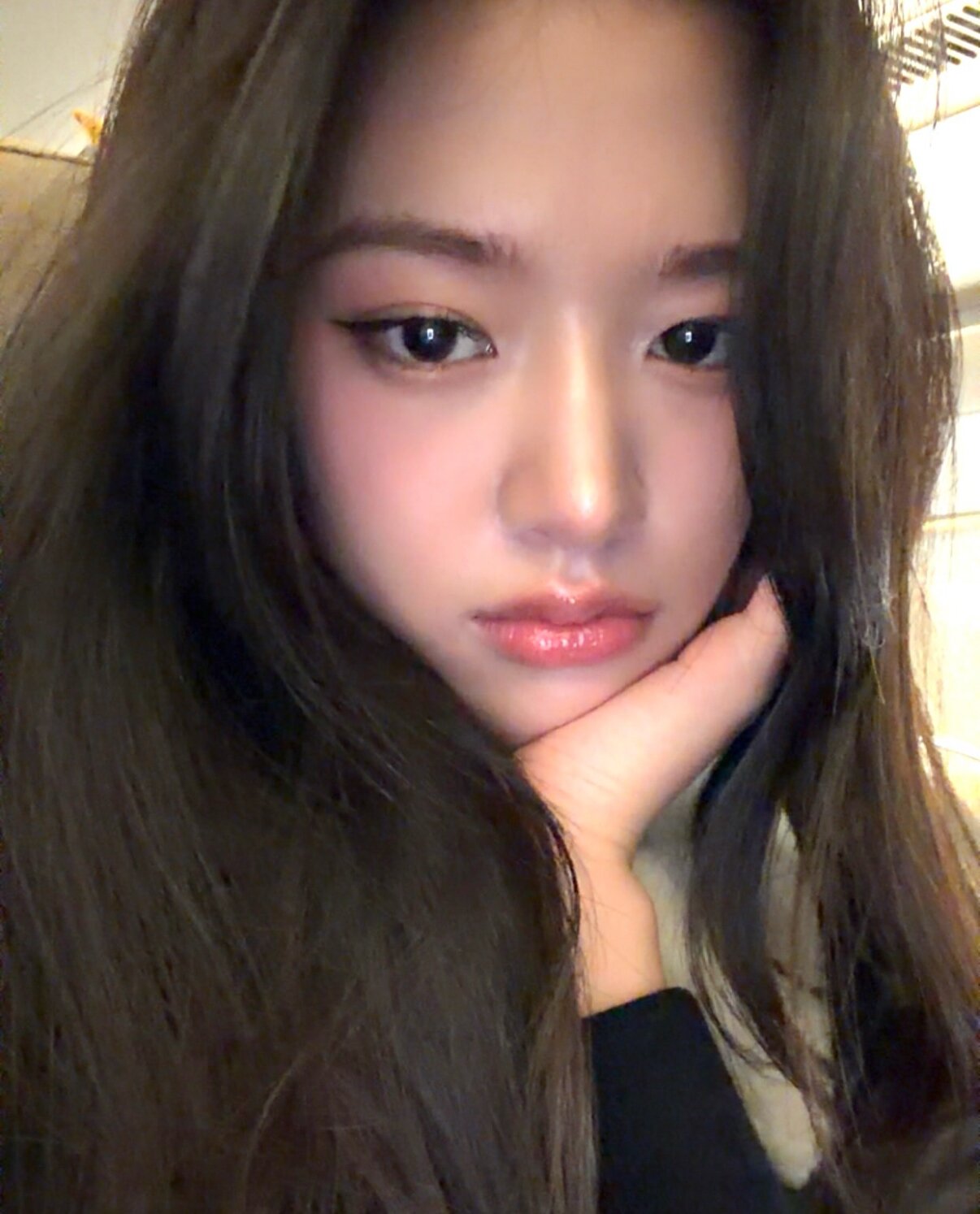 본문 이미지 - 안유진 SNS 캡처