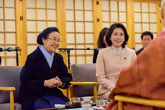 조계사 방문한 김혜경 여사와 날리 시술릿 여사