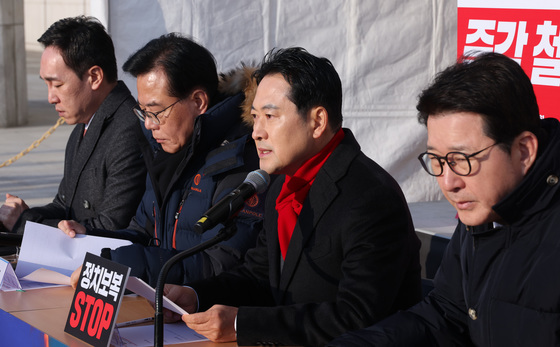 국힘 "고용 연장 논의 앞서 양질 일자리 늘려야…임금체계 개편도"