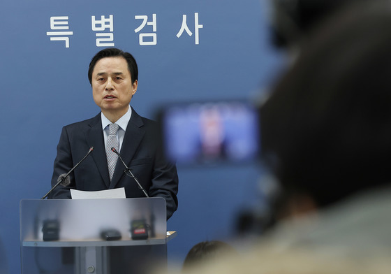 [단독]내란특검 "윤승영, 포고령 위헌성 몰랐단건 허위…계엄정보 수집"