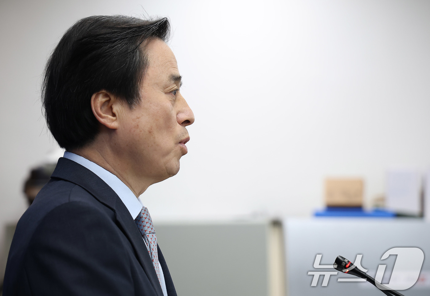 (서울=뉴스1) 박지혜 기자 = 조은석 특별검사가 15일 서울 서초구 서울고검 기자실에서 12·3 비상계엄 사태 관련 내란·외환 사건 최종 수사 결과를 발표하고 있다. (공동취재) …