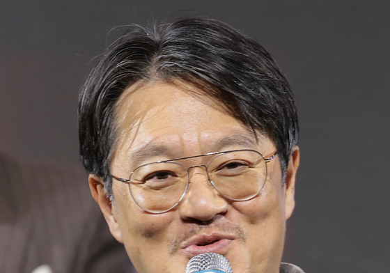 우민호 감독, 함은정과 결혼 후 첫 공식석상