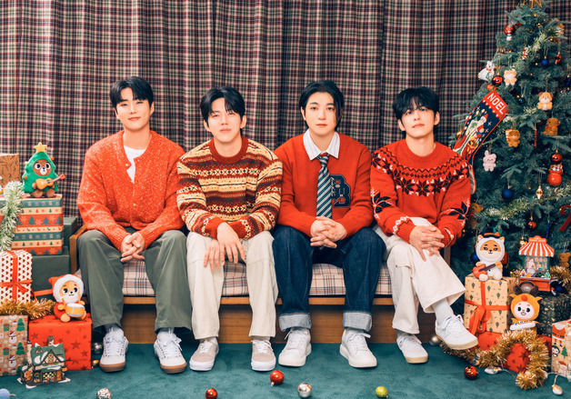데이식스, 첫 시즌송 '러빙 더 크리스마스' 발매…로맨틱 사운드