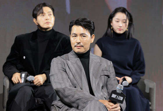 가족 관계 변동 질문 듣는 정우성