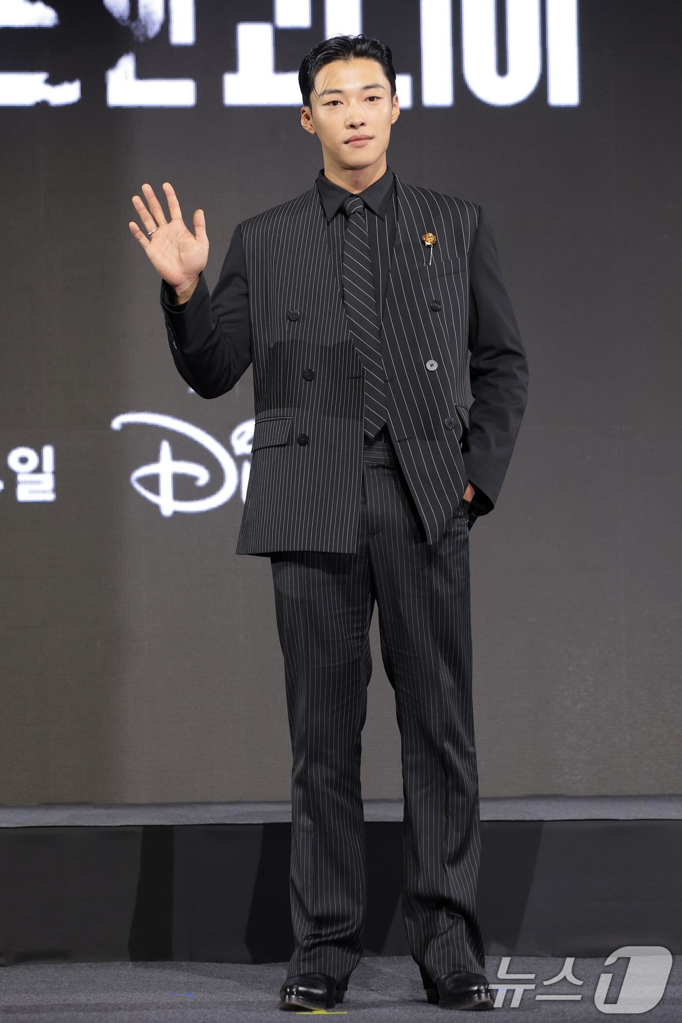 (서울=뉴스1) 권현진 기자 = 배우 우도환이 15일 서울 강남구 그랜드 인터컨티넨탈 파르나스에서 진행된 디즈니+ 오리지널 시리즈 '메이드 인 코리아' 제작발표회에 참석해 포즈를 …