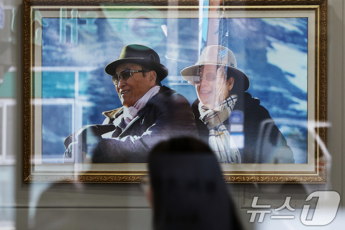 (서울=뉴스1) 황기선 기자 = 15일 서울 용산구 세계평화통일가정연합(통일교) 서울본부에 적막감이 흐르고 있다.서울본부경찰청 국가수사본부 특별전담수사팀은 이날 오전부터 경기 가평 …