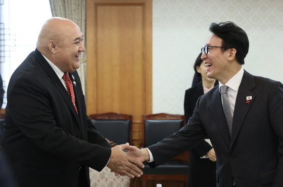 김민석 국무총리, 사이아 마우 피우칼라 WHO 서태평양지역사무처장 접견