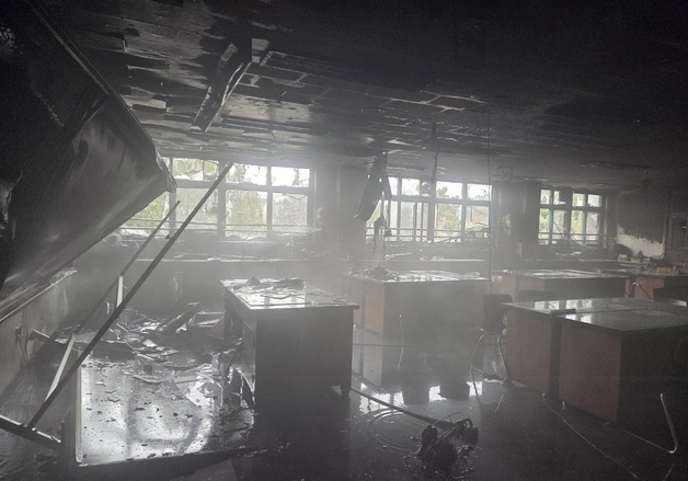 파주 한 초등학교서 불…307명 대피·3명 연기흡입