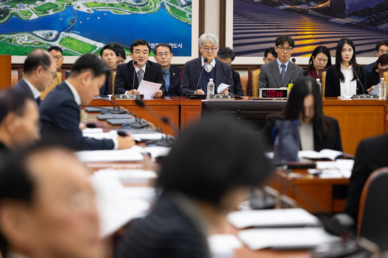 전동킥보드 안전교육 의무화·속도 하향…국토위 문턱 넘어