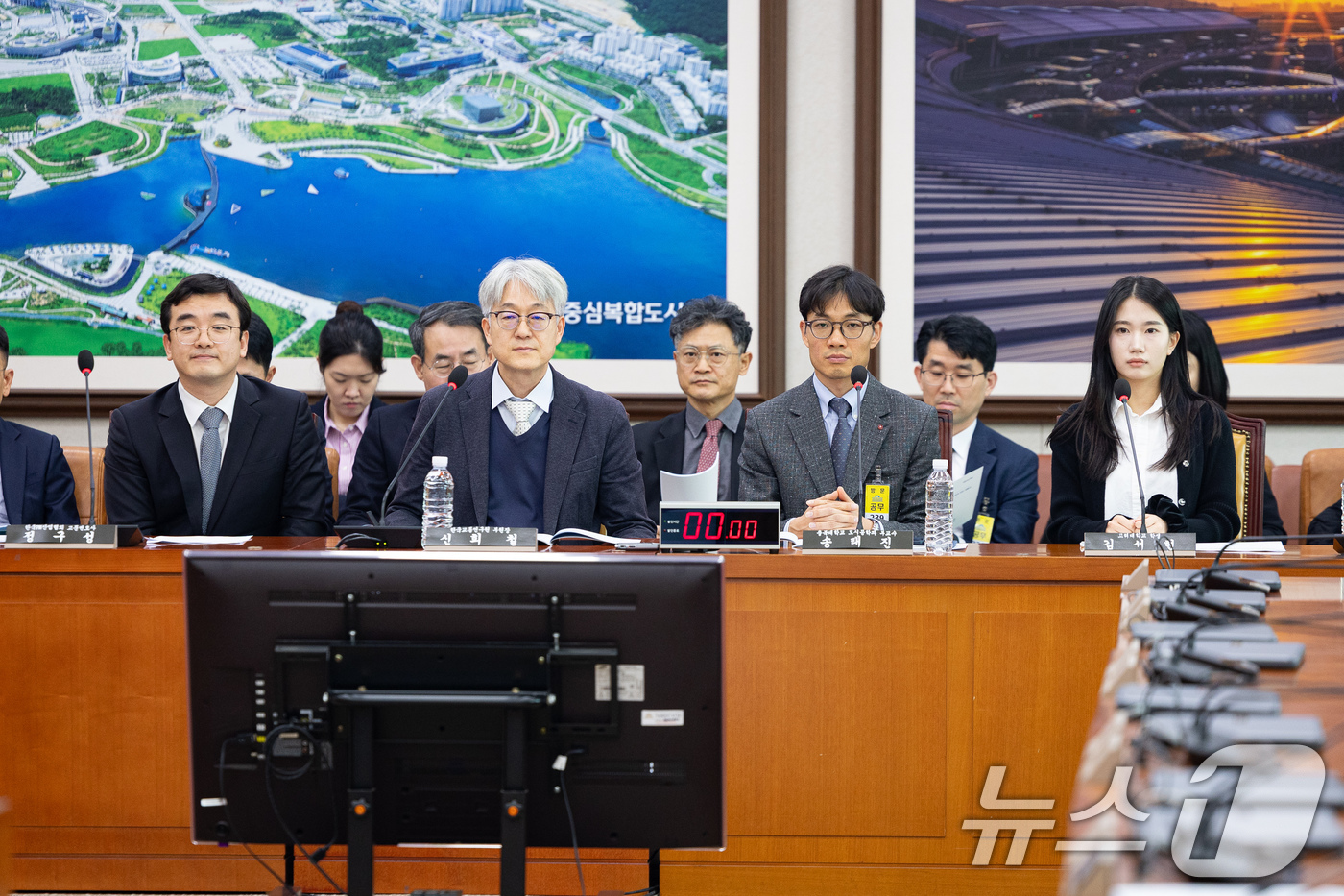 (서울=뉴스1) 유승관 기자 = 15일 서울 여의도 국회에서 열린 제430회 국회(임시회) 국토교통위원회 제1차 교통법안심사소위원회에서 개인형 이동수단의 안전 및 이용 활성화에 관 …