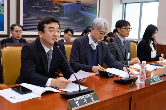 전동킥보드 타려면 안전교육 필수…PM법 국토소위 통과