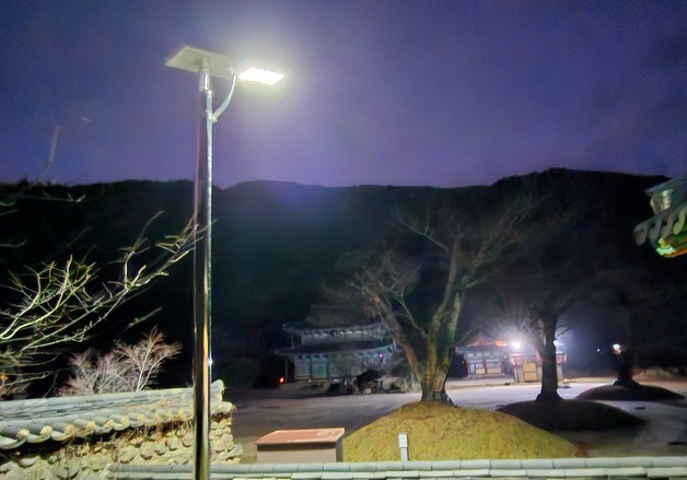 장흥 보림사에 무전원 태양광 가로등 설치…"탄소중립 실현"