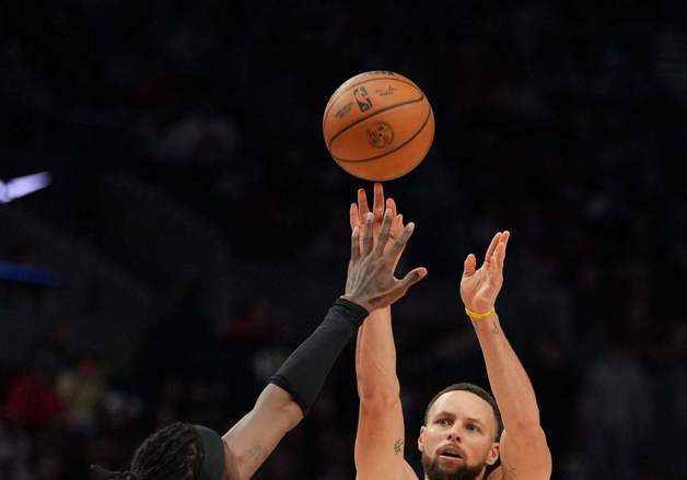 빛 바랜 커리 '나홀로 48득점'…골든스테이트, 포틀랜드에 敗