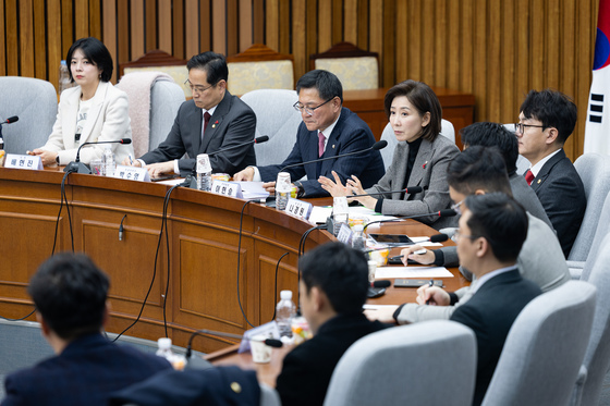 나경원 '지방선거 청년들과 함께'