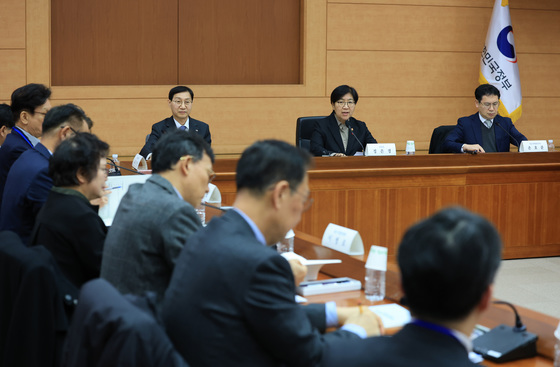 국민연금, '환율 소방수' 역할 1년 더…환헤지·외환스와프 내년까지 연장