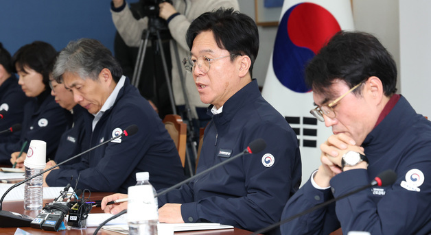 발언하는 김영훈 고용노동부 장관