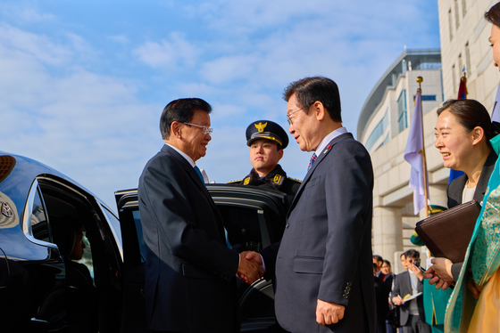 이재명 대통령, 라오스 국가주석 영접