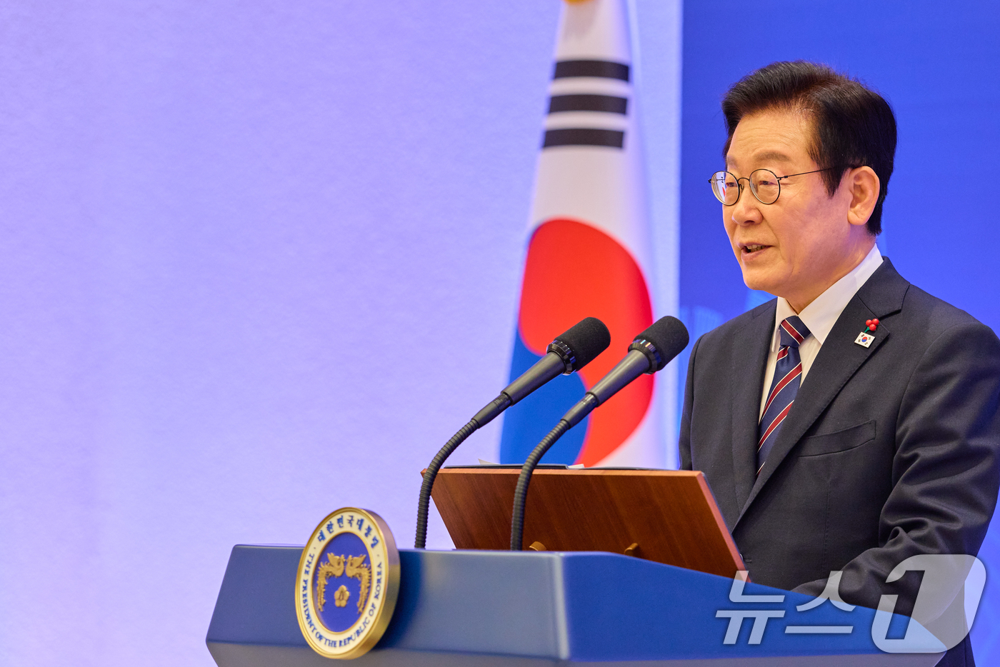 (서울=뉴스1) 허경 기자 = 이재명 대통령이 15일 서울 용산 대통령실에서 열린 한-라오스 공식오찬에서 인사말을 하고 있다. (대통령실 제공. 재판매 및 DB 금지) 2025.1 …