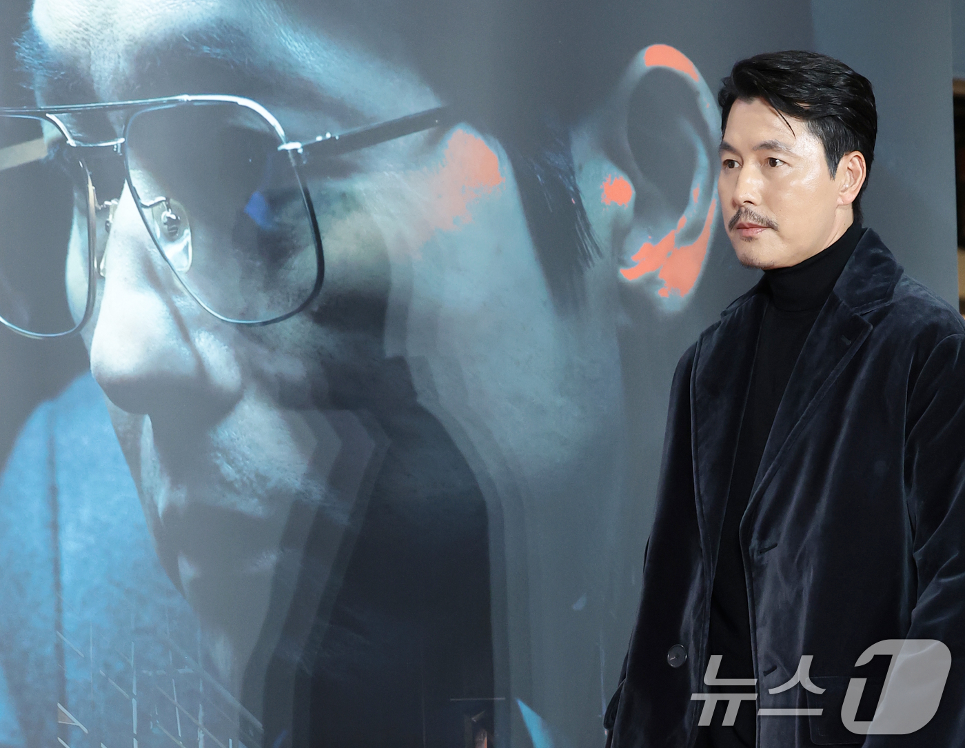 (서울=뉴스1) 권현진 기자 = 배우 현빈이 15일 서울 강남구 코엑스 메가박스에서 진행된 디즈니+ 오리지널 시리즈 '메이드 인 코리아' VIP 시사회에 참석하고 있다.'메이드 인 …