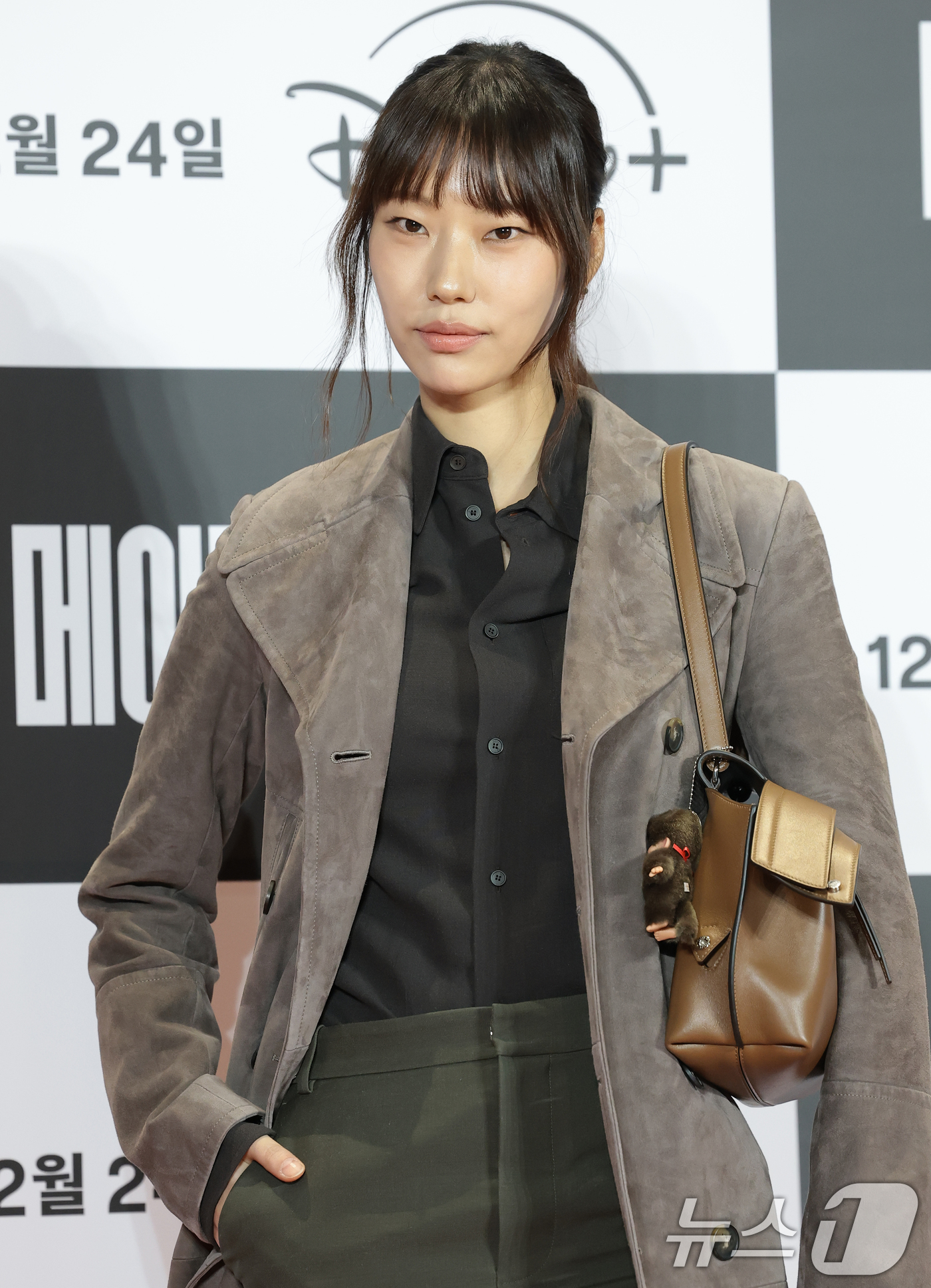 (서울=뉴스1) 권현진 기자 = 모델 박희정이이 15일 서울 강남구 코엑스 메가박스에서 진행된 디즈니+ 오리지널 시리즈 '메이드 인 코리아' VIP 시사회에 참석해 포즈를 취하고 …