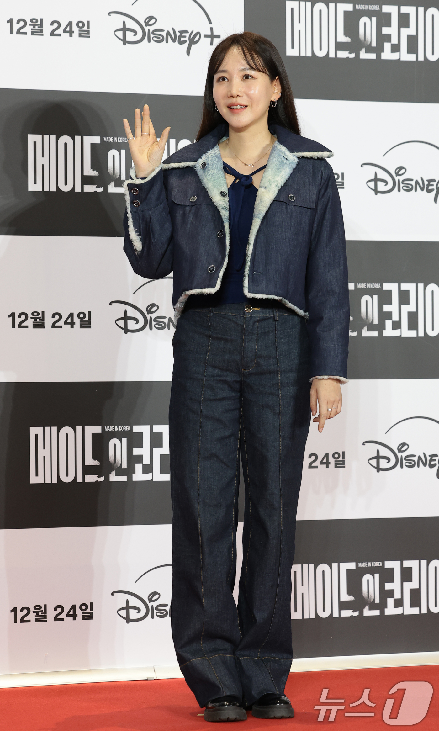 (서울=뉴스1) 권현진 기자 = 장새별 아나운서가 15일 서울 강남구 코엑스 메가박스에서 진행된 디즈니+ 오리지널 시리즈 '메이드 인 코리아' VIP 시사회에 참석해 포즈를 취하고 …