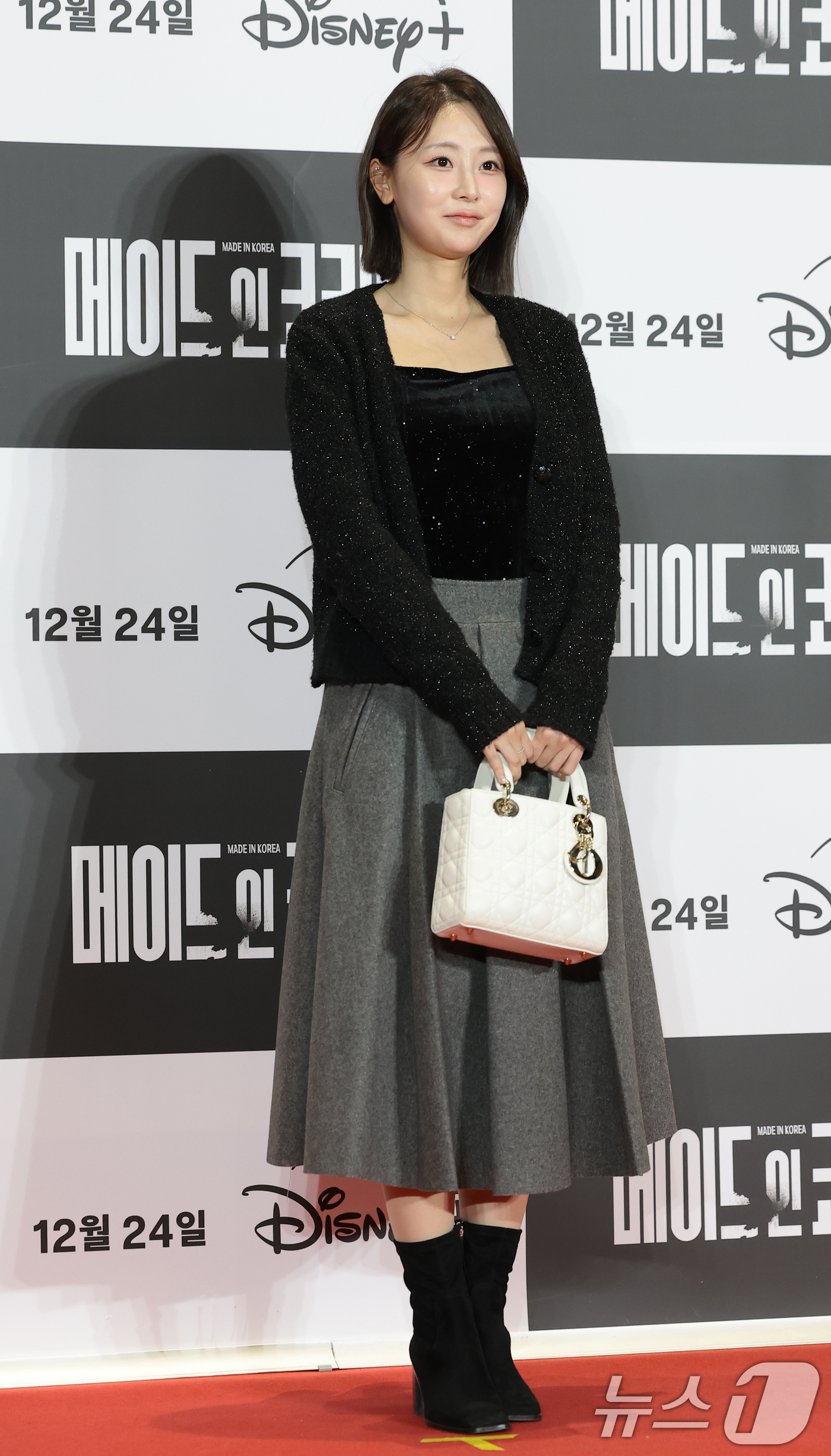 (서울=뉴스1) 권현진 기자 = 신예원 아나운서가 15일 서울 강남구 코엑스 메가박스에서 진행된 디즈니+ 오리지널 시리즈 '메이드 인 코리아' VIP 시사회에 참석해 포즈를 취하고 …