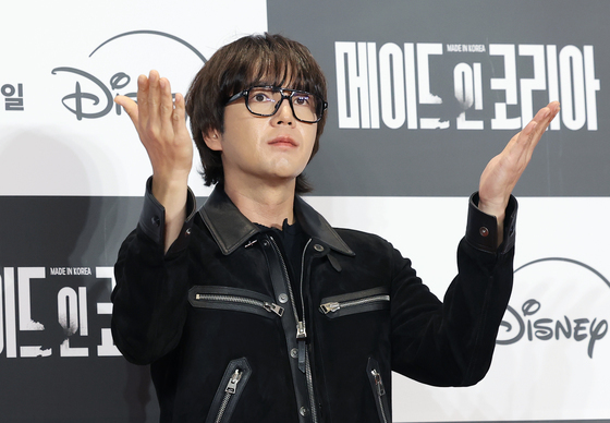 장근석, 환호하는 팬들에게 '키스'