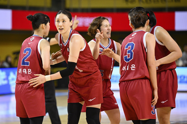 여자농구 KB스타즈, 삼성생명 66-55 제압…3연패 탈출