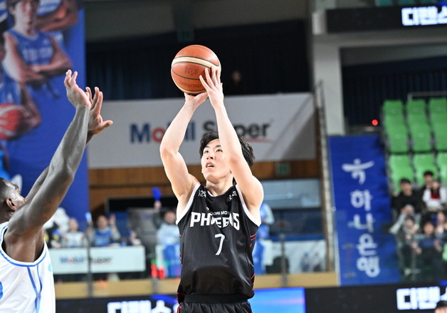 프로농구 현대모비스, 한국가스공사 76-73 격파…7연패 탈출