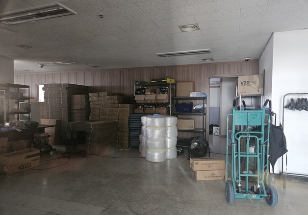 "유명한 곳이니까"…연 매출 100억 '컴마왕' 잠적에 소비자들 당혹