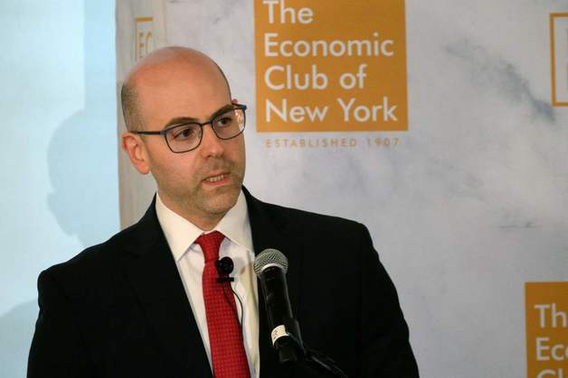 '트럼프 최측근' 마이런 연준 이사 "가짜 인플레로 금리 결정 왜곡"