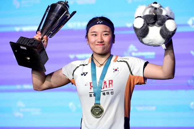 '셔틀콕 여제' 안세영, 3년 연속 BWF 올해의 여자 선수 선정