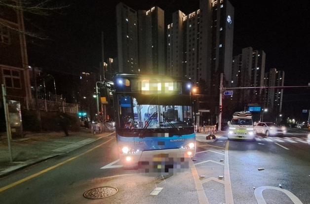 창원서 자전거 타다 시내버스 충돌한 50대 사망