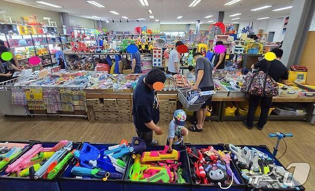 내년부터 플라스틱 장난감도 재활용…종량제 봉투에 버리면 안 돼요