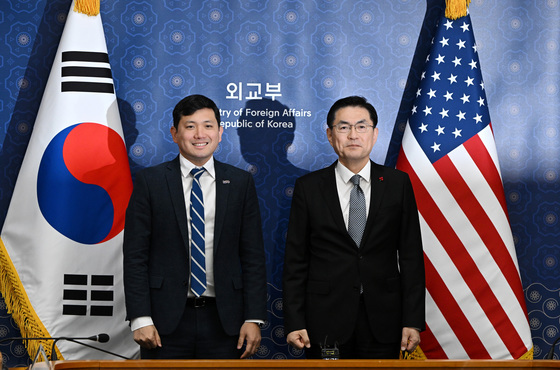 한국에 '대북정책 속도 조절' 경고한 케빈 김의 '침묵'…신중해진 美