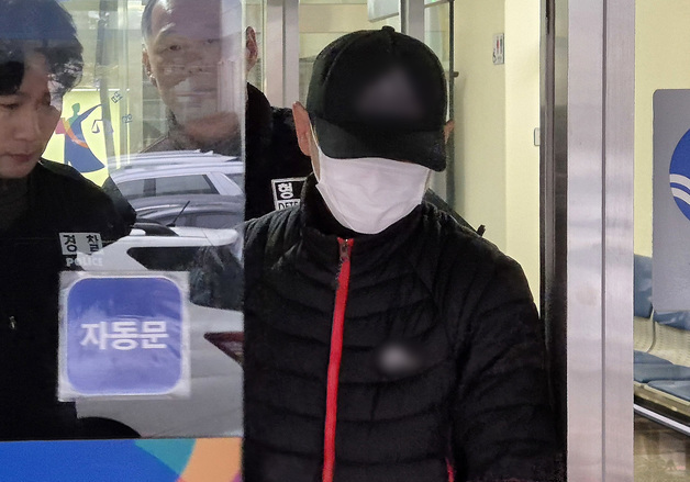 잠든 태국인 아내 얼굴에 끓는 물 부은 40대, 구속기로