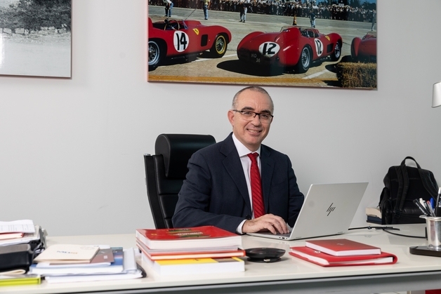 페라리, 차세대 모델에 삼성디스플레이 OLED 패널 채택