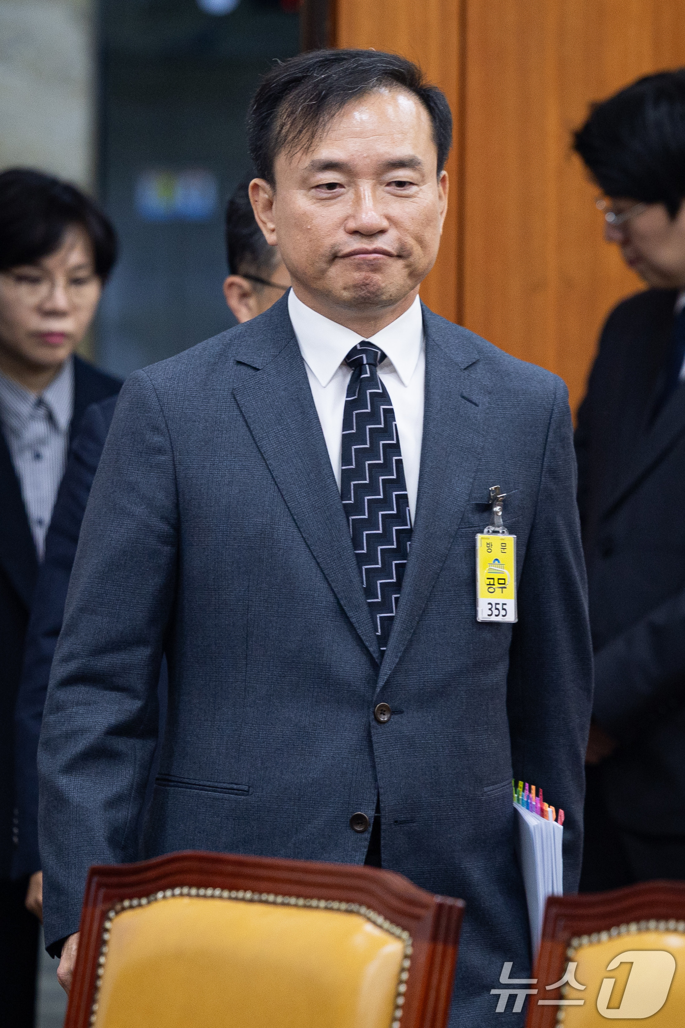 (서울=뉴스1) 유승관 기자 = 김종철 방송미디어통신위원회 위원장 후보자가 16일 서울 여의도 국회에서 열린 인사청문회에 출석하고 있다. 2025.12.16/뉴스1