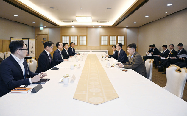 달러·원 1480원 위협…정부, 국민연금 이어 수출기업 '환헤지 확대' 요청