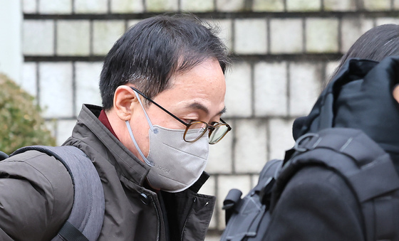 특검, '관저 이전 의혹' 핵심 김오전 前 국토부 차관 구속 후 첫 조사