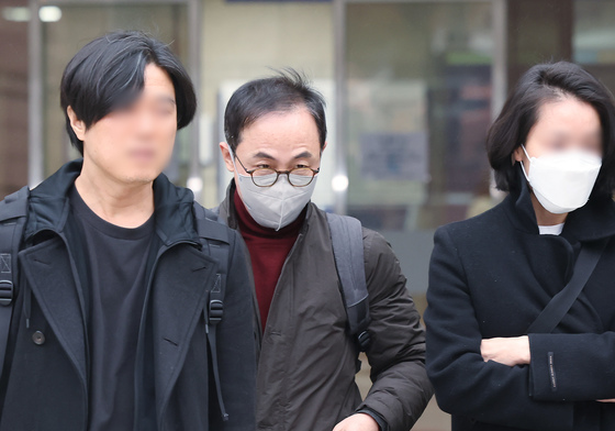 영장실질심사 후 대기장소 향하는 김오진 전 국토부 1차관