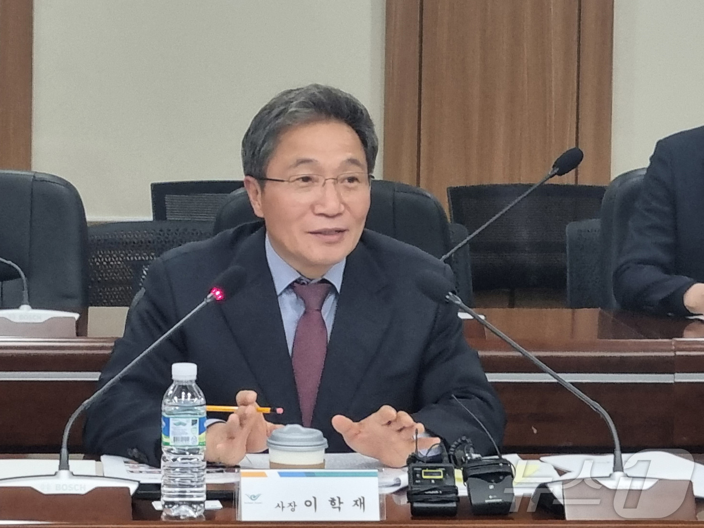 (서울=뉴스1) = 이학재 인천국제공항공사 사장이 16일 오전 인천 중구 공항청사에서 열린 기자간담회에서 발언하고 있다. (인천국제공항공사 제공. 재판매 및 DB 금지) 2025. …