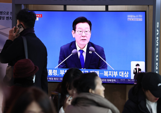 李 "필수의료 수가 인상, 손톱만큼 해선 안돼"…합리적 보상 강조[보건복지 업무보고]